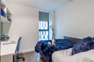 Skyline Silver En Suite at Pavilion Court, 20 First Way, Wembley, London, HA90PE - Image 4